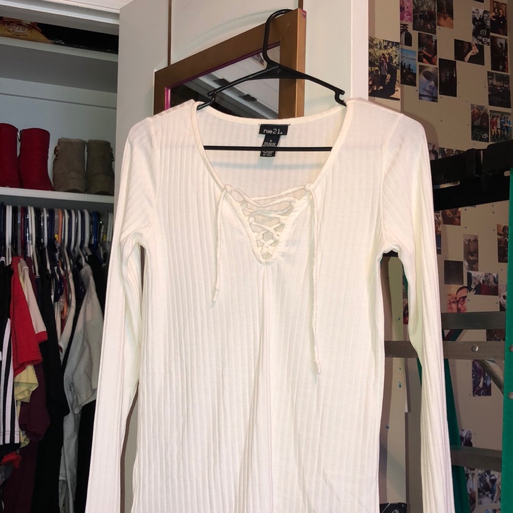 Long sleeved top
